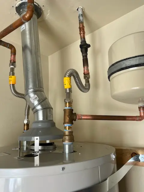 Water heater installation and plumbing repair in Lexington Pointe